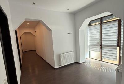 INCHIRIERE un apartament spa?ios cu 3 camere ULTRACENTRAL 139 mp - 2