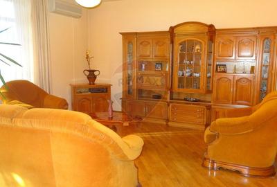 Casa spatioasa de vanzare S+P+1E+M | Zona Ultracentrala I Galati - 2