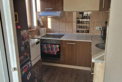 Casa P+M 2011, 50 mp utili, curte 774 mp zona lini?tita, priveli?te - 3