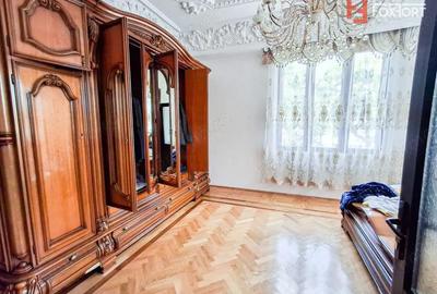 Casă cu 13 camere cu Canalizare în Recaș - 2