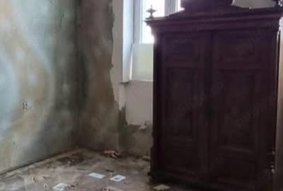 Casă cu 4 camere cu Teren 344 Mp în Central - 9