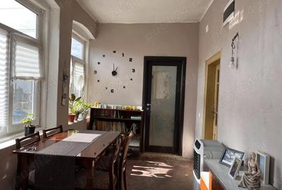 Casă cu 5 camere cu Teren 700 Mp în Goicea - 2