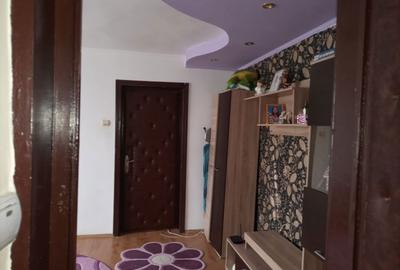 Apartament cu 3 camere semidecomandat în Central - 2