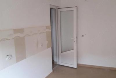 Apartament cu 3 camere semidecomandat în Central - 5