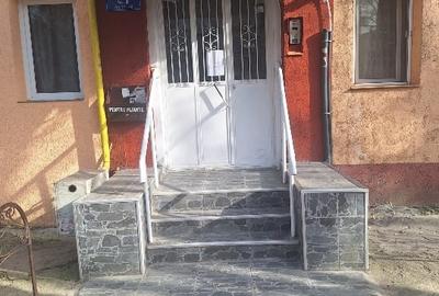 Apartament cu 3 camere semidecomandat în Tomis III - 8