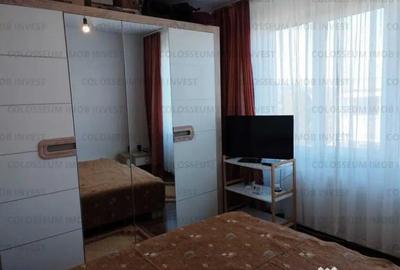 Apartament cu 4 camere decomandat, mobilat în Tractorul - 8