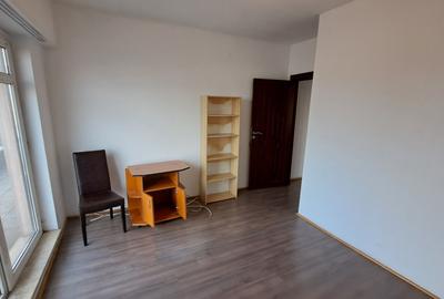 APARTAMENT 3 CAMERE - SUPRAFATA GENEROASA - 36