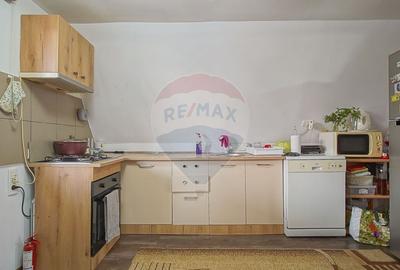 Casă cu 7 camere cu Teren 650 Mp în Bod - 43