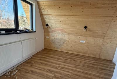 Casă cu 3 camere cu Teren 1850 Mp în Cucuteni - 10