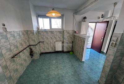 Resita, 2 Cam., Decom.Mobilat, Utilat - 16