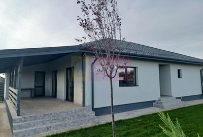 Casă individuală cu 4 camere cu Teren 505 Mp în Săbăreni - 2