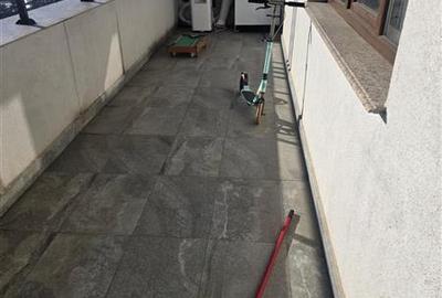 Apartament cu 4 camere decomandat, mobilat în Tractorul - 15