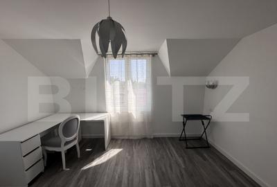 Casă cu 7 camere cu Teren 220 Mp în Central