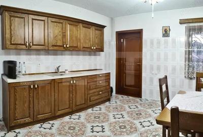 Casă cu Teren 1178 Mp în Central - 8