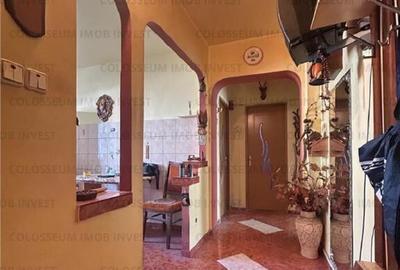 Apartament decomandat, spatios, insorit, etaj 2/4, Tractorul Cerna! - 8