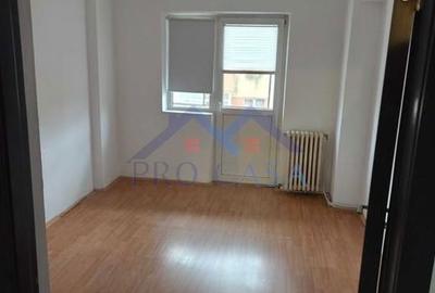 Apartament cu 3 camere decomandat, mobilat în Cetate - 1