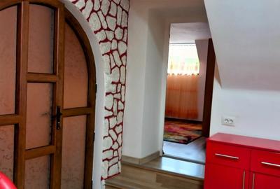 Sinaia ultracentral - apartament 4 camere la mansarda in vila P+1+M - 6