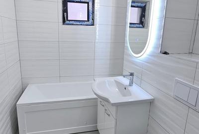 Apartament cu 4 camere decomandat în - 11