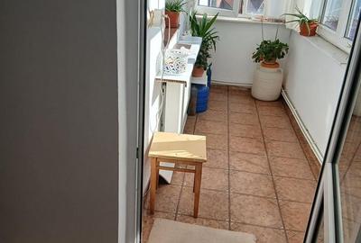 Apartament cu 3 camere decomandat în C5 - 7