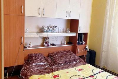 Apartament 3 camere de vanzare | Zona Piata Rogerius