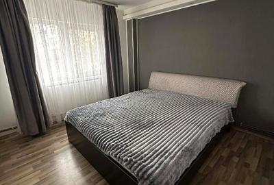 Apartament cu 3 camere decomandat în 1 Mai - 2