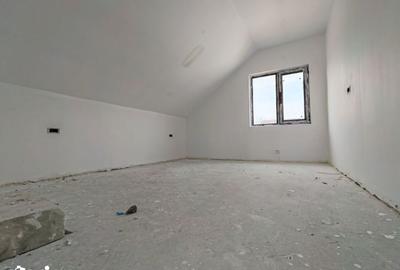 Casă cu 4 camere cu Teren 300 Mp în Lumina - 2
