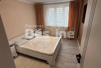 Apartament cu 3 camere semidecomandat în Central - 6