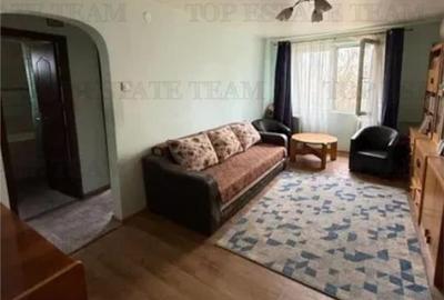 Apartament 3 camere de vanzare excelent compartimentat, Berceni