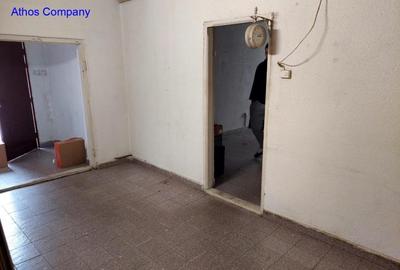 Casa 3 camere in Regie-Podul Grand  pret 600 - 4