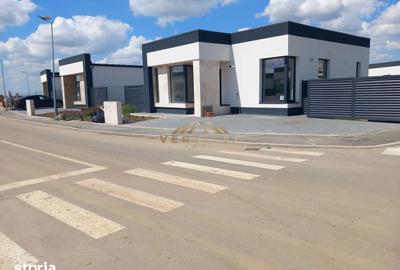 Casă cu 3 camere cu Teren 338 Mp în Vidra - 1