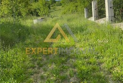 Teren de 815 mp, în Central