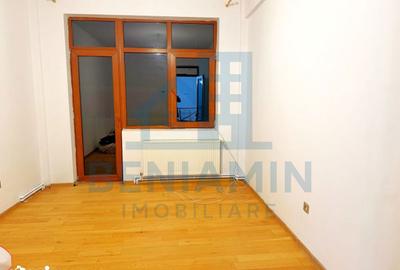 Casă cu 8 camere cu Teren 970 Mp în Central - 6