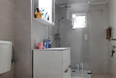 Apartament cu 4 camere decomandat în Micălaca