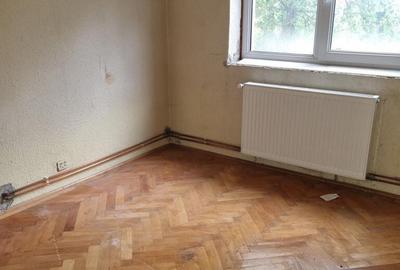 Apartament 3 camere Triaj,decomamdat,124000 Euro - 2