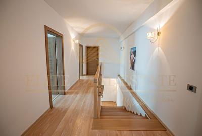 Stațiunea Mamaia Nord / Langa mare - Vânzare casa deosebita P+1E - 24