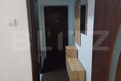 Apartament de vanzare, cu 2 camere, 34 mp, mobilat-utilat, zona 9 mai - 3