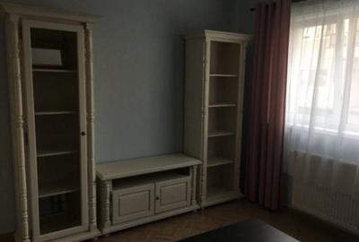 1 camera in zona Favorit - 1