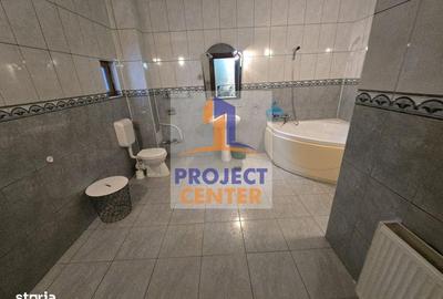 Casă cu 4 camere cu Teren 600 Mp în Central - 1