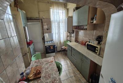 Apartament cu 3 camere semidecomandat în P-ța Unirii - 8