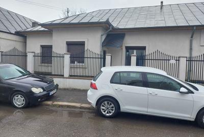Casă cu 2 camere cu Teren 30 Mp în Central - 8