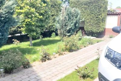 Casă cu 8 camere cu Teren 1500 Mp în Palanca - 2