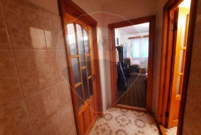 Apartament cu 3 camere in zona Sud