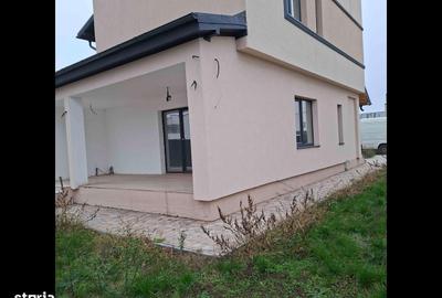 Casă cu 4 camere în Central - 3