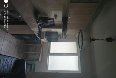 Apartament cu 3 camere decomandat în Progresul