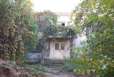 Casă în Central - 1