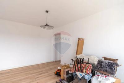 Casă cu 4 camere cu Teren 738 Mp în Jucu - 6