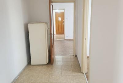 Apartament cu 4 camere semidecomandat în Apărătorii Patriei - 2