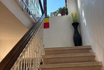 Casă cu 4 camere cu Teren 160 Mp în Ultracentral - 1