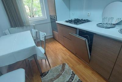 Apartament cu 3 camere decomandat în Decebal - 5