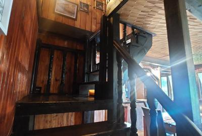 Casă cu 5 camere cu Teren 1050 Mp în Lepșa - 6